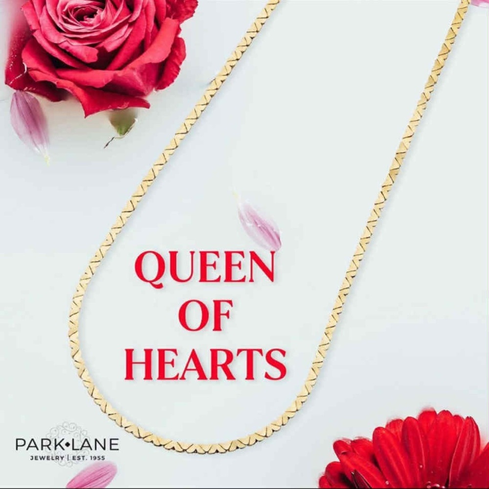 Park Lane Gold Queen of Hearts Necklace